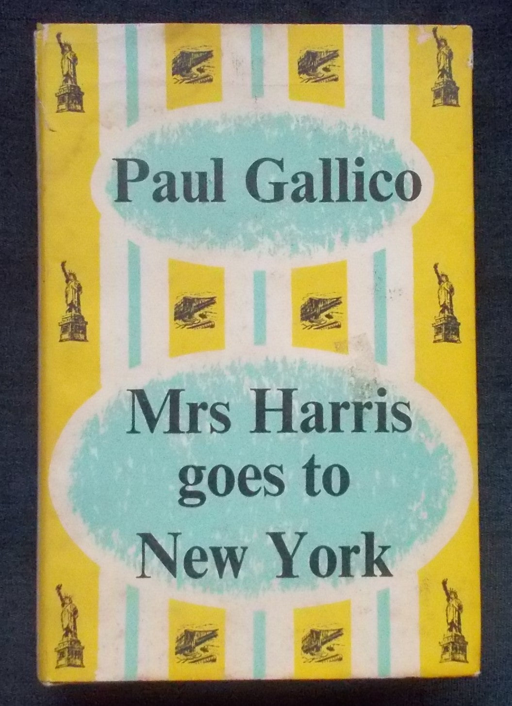 Mrs Harris Goes To New York: Paul Gallico