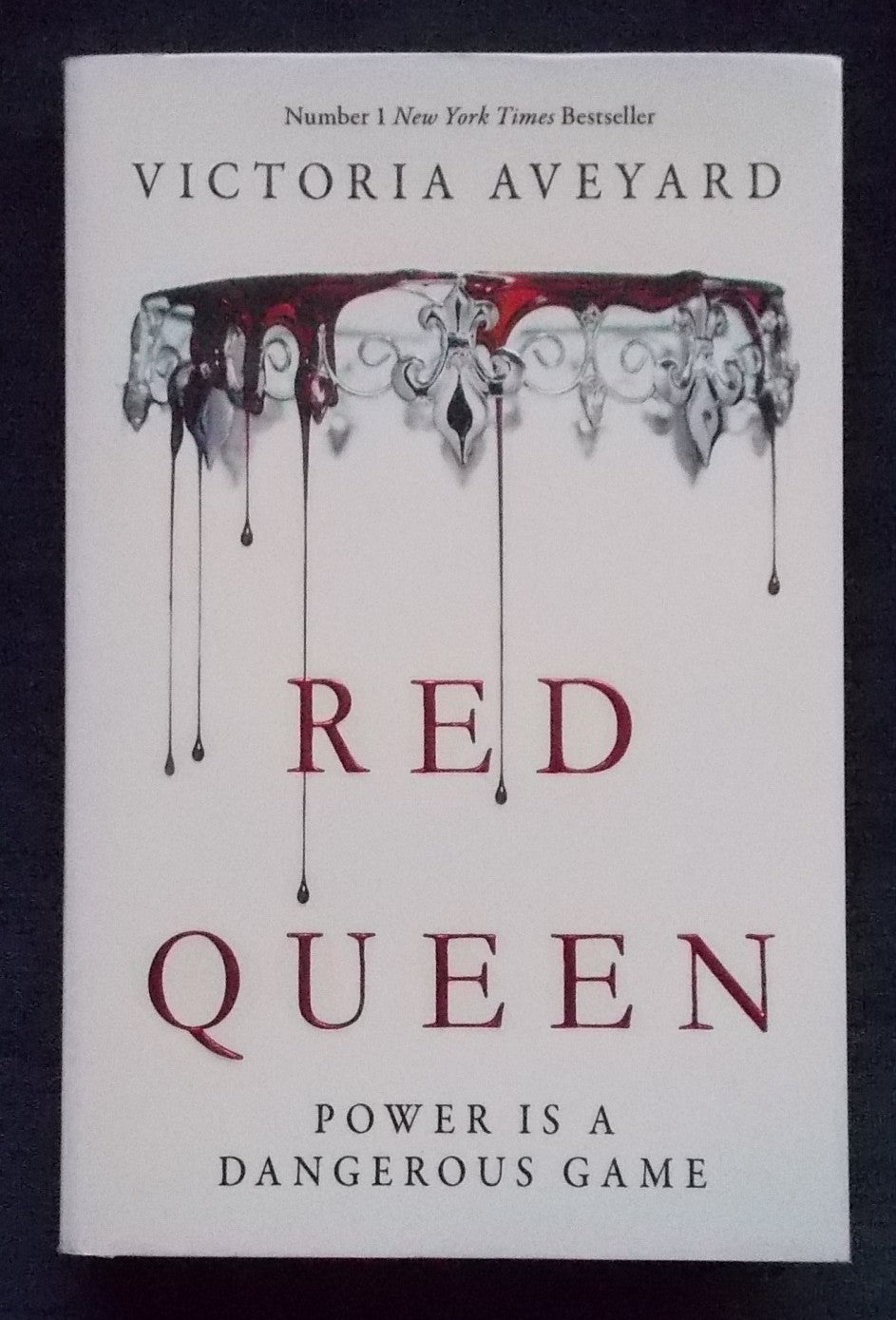 Red Queen: Victoria Aveyard