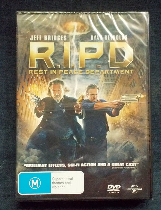 DVD: R.I.P.D:  Jeff Bridges and Ryan Reynolds